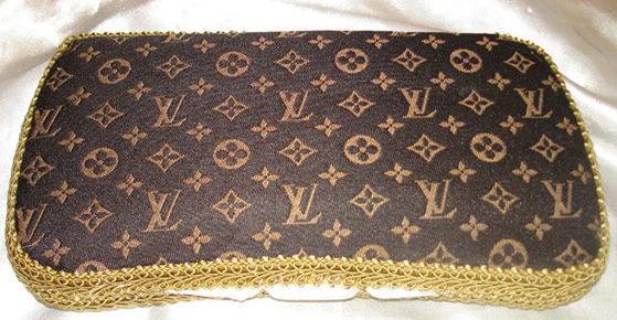 Cloth home decor Louis Vuitton Brown in Cloth - 14082783